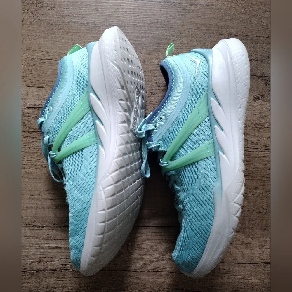 Hoka One One hoka one